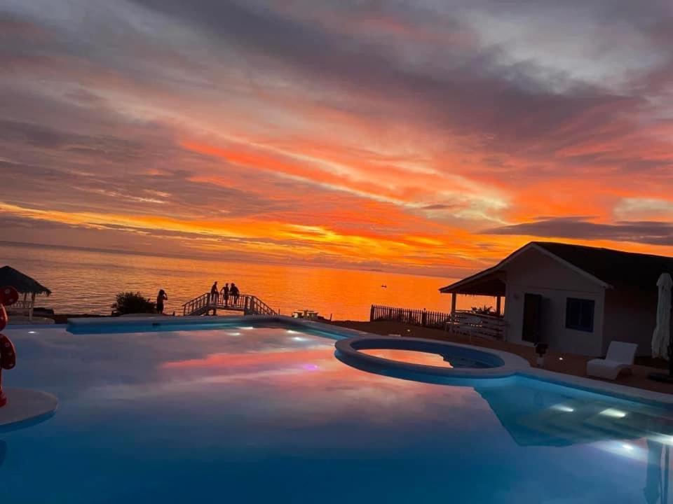 Henyuan Resort Siquijor Buitenkant foto