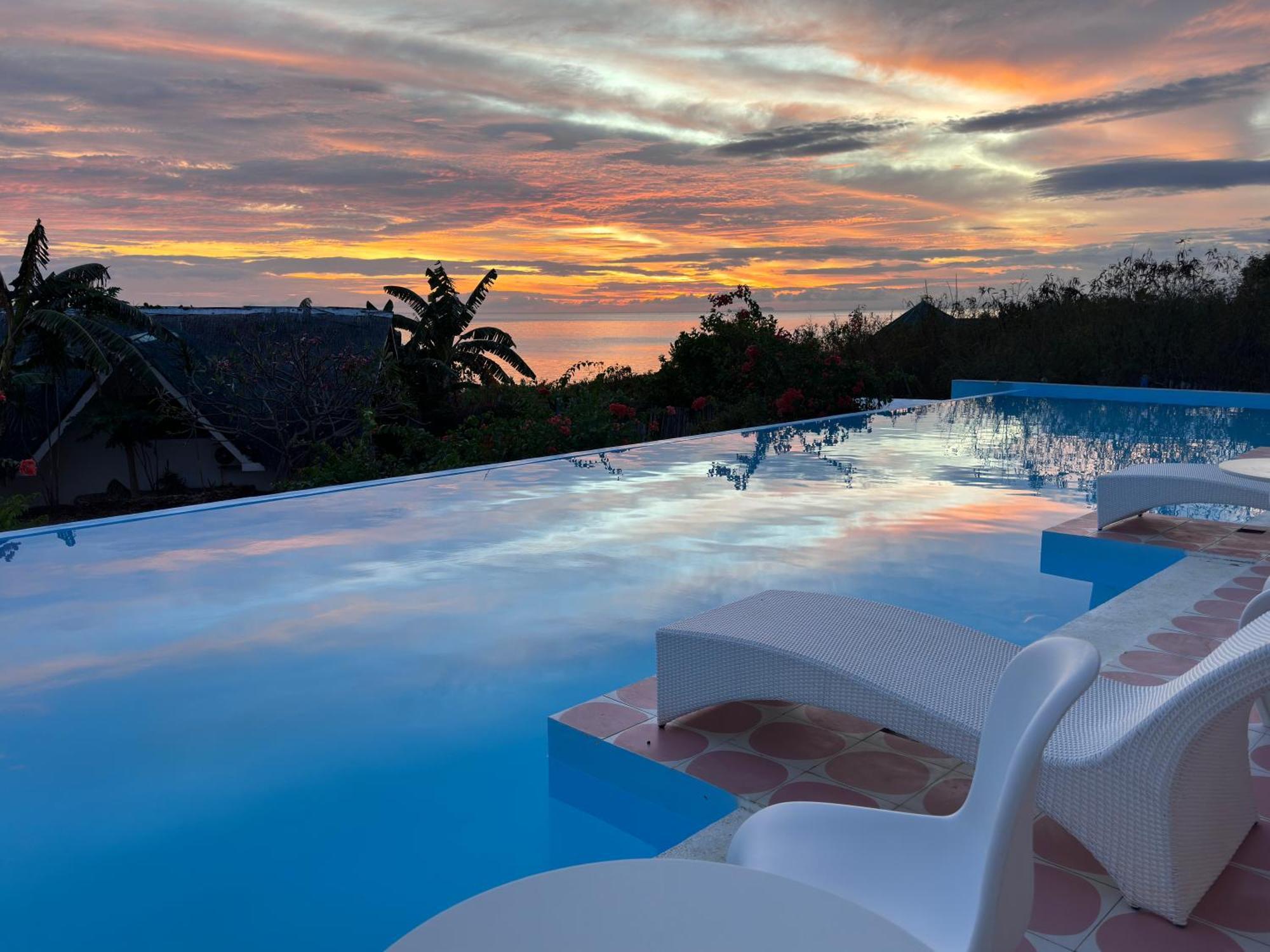 Henyuan Resort Siquijor Buitenkant foto